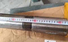 Палец рукояти с овальным фланцем D=80 L=346 CDM833 LG833.11.06/LG30F.11.06(311010D)