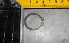 Кольцо стопорное на тормозной кулак d=20 Howo 1229D2942