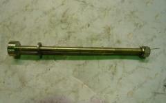 Болт рессоры задней с гайкой L=360, d=13,5 Howo