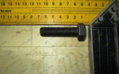 Болт крепления конической шестерни редуктора моста М14х62 CDM855