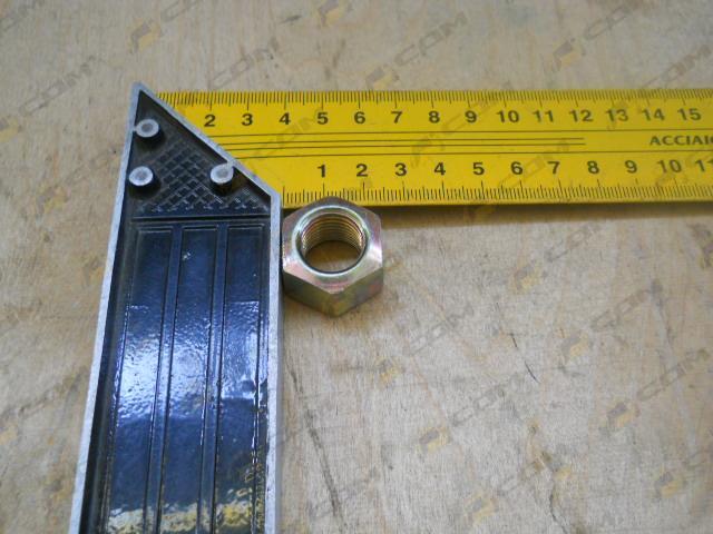 Гайка карданного вала М14х1,5 190003888457